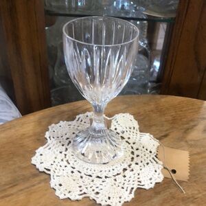 Mikasa park lane wine glass replacement 6 3/8 is a leaf crystal wine glass